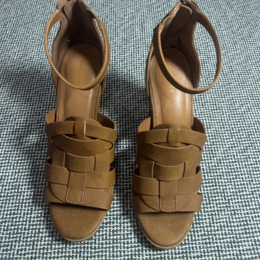 Maurices Womens Cognac Brown Woven Block Heel Sandals Back Zip Size 10M